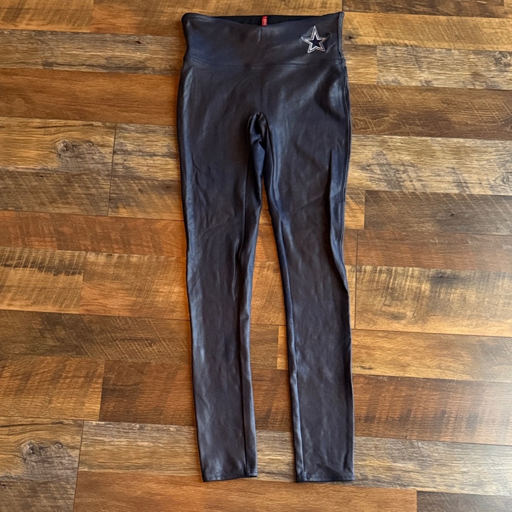 SPANX faux leather leggings size Small